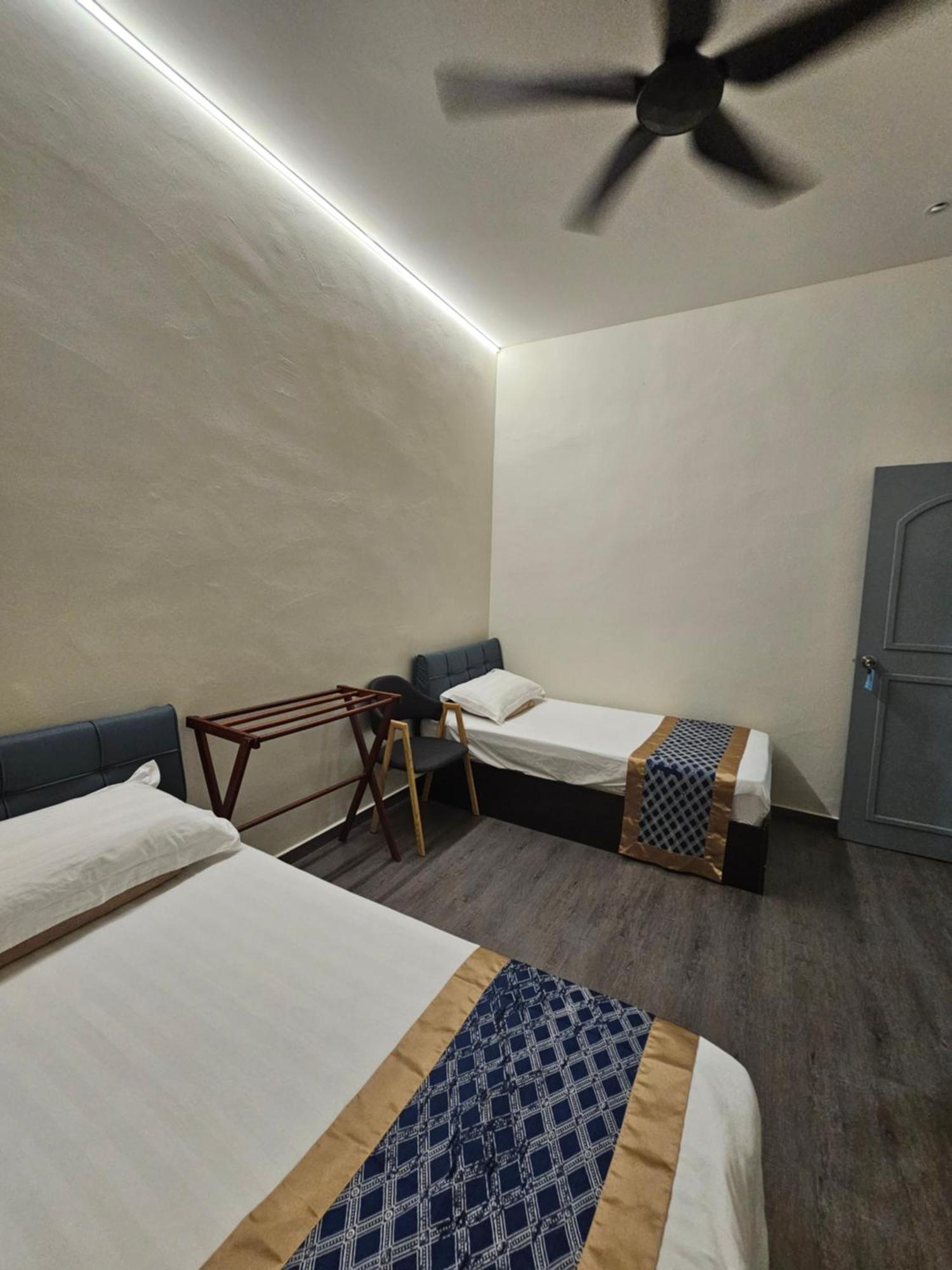 Homestay Warni 45 Whole Or *