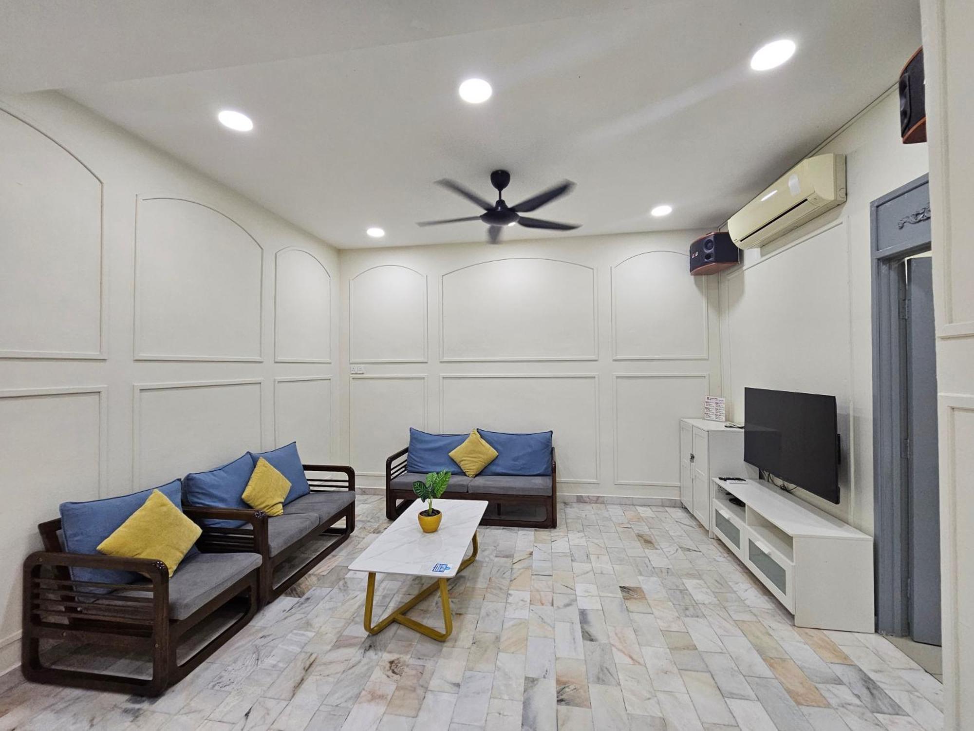 Warni 45 Whole Or Homestay