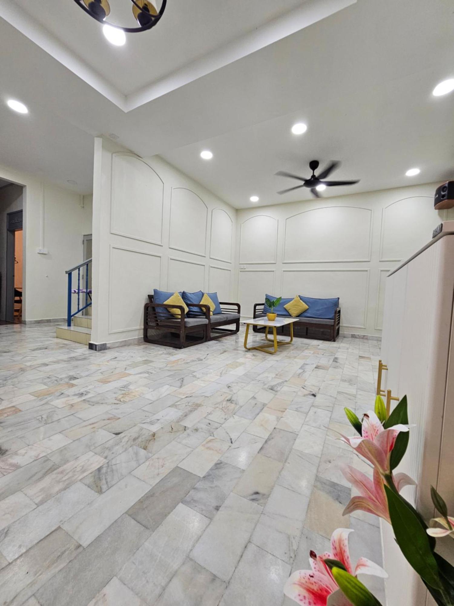 Homestay Warni 45 Whole Or *