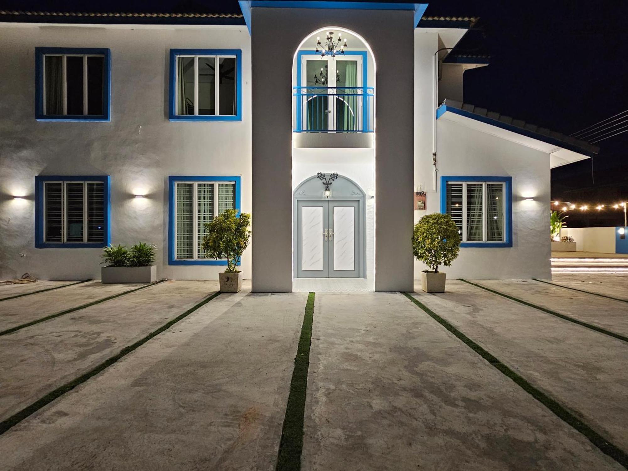 Warni 45 Whole Or Homestay Muar